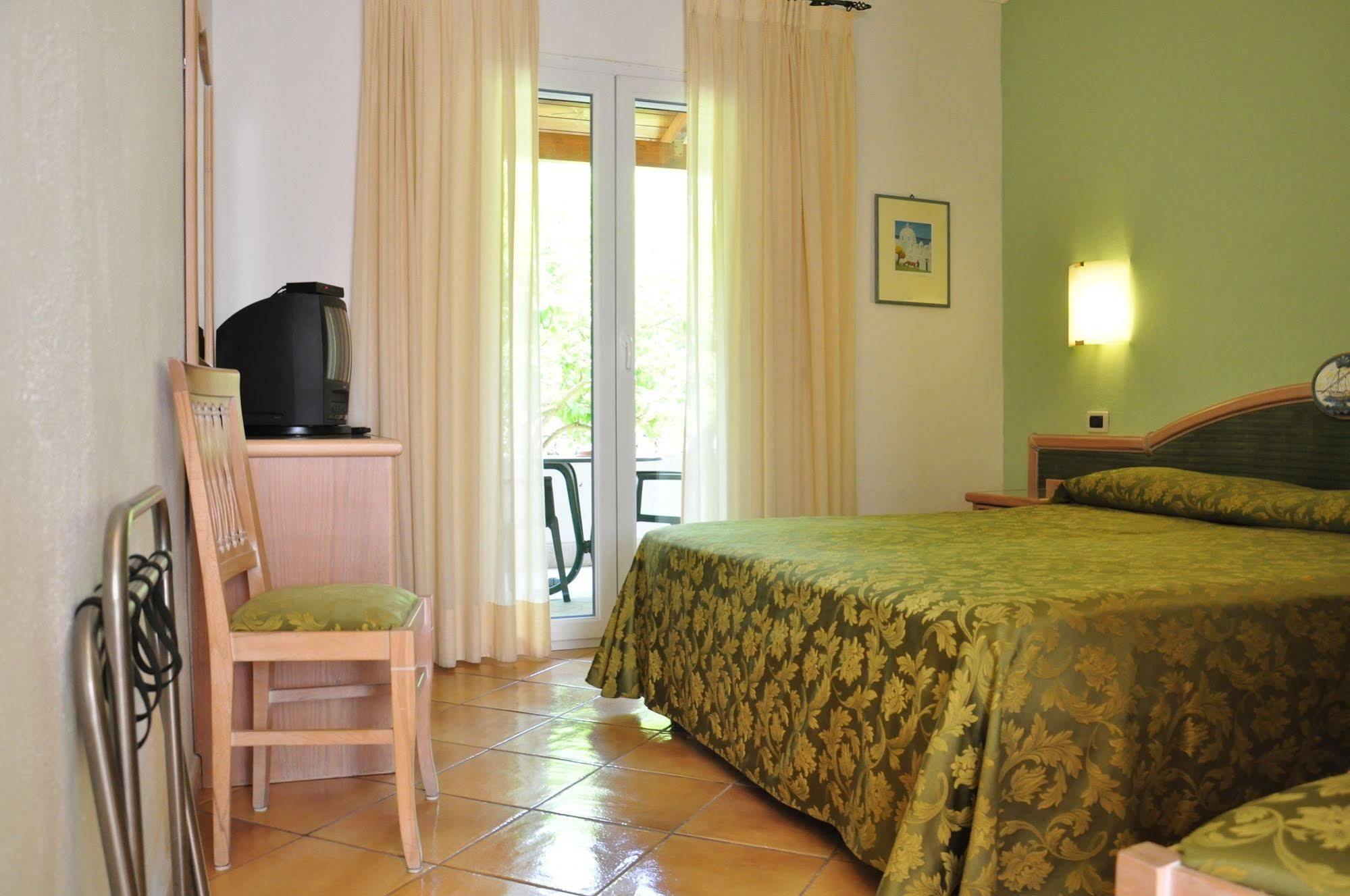La Marticana 3*