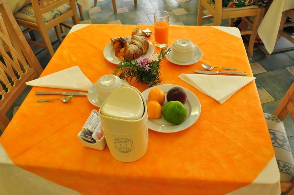 La Marticana 3*
